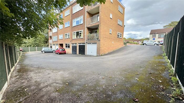 2 Bedroom Apartment For Sale In York Avenue, West Kirby, Wirral, Merseyside, CH48