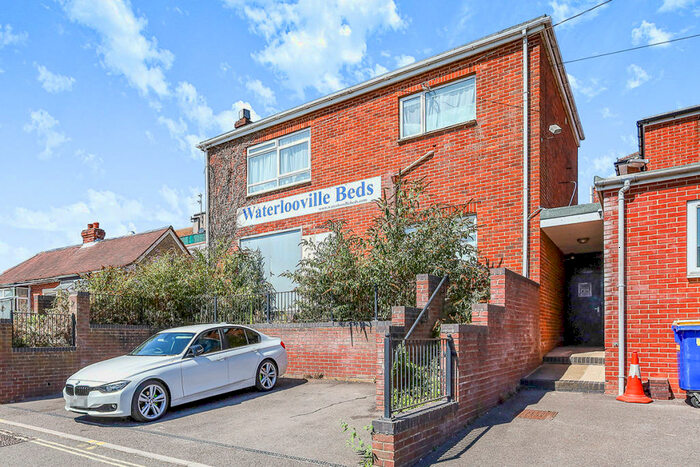 2 Bedroom Flat To Rent In London Road, Waterlooville, Hampshire, PO7