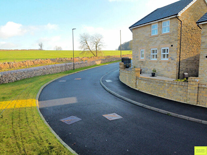 3 Bedroom Detached House For Sale In Crawshaw Crescent, SK17