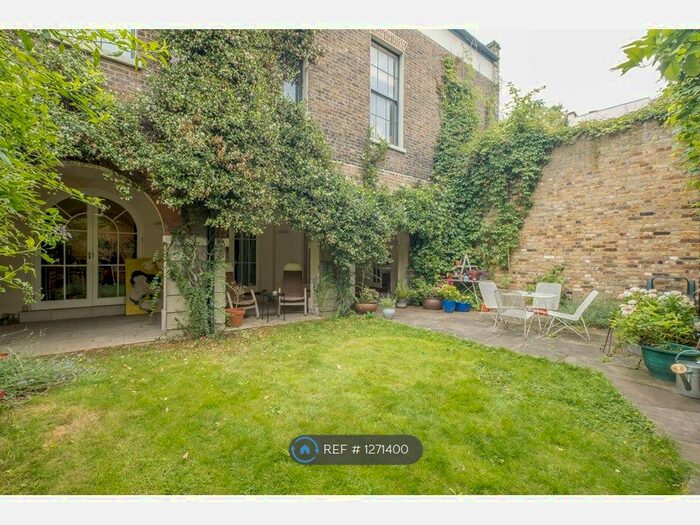 3 Bedroom Flat To Rent In Grove Lane, London SE5