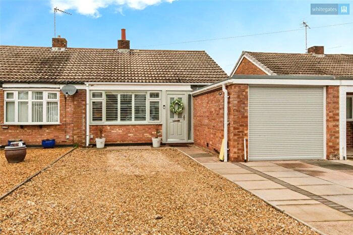 2 Bedroom Bungalow For Sale In Milton Drive, Wistaston, Crewe, Cheshire, CW2
