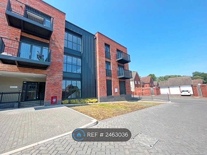 1 Bedroom Flat To Rent In Riverbank Apartments, Leicester, LE2