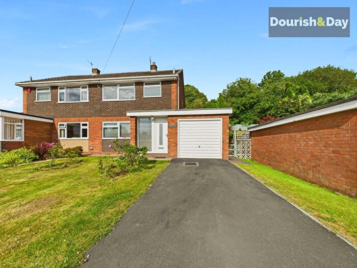 3 Bedroom Semi-Detached House To Rent In Willows Road, Telford, TF2