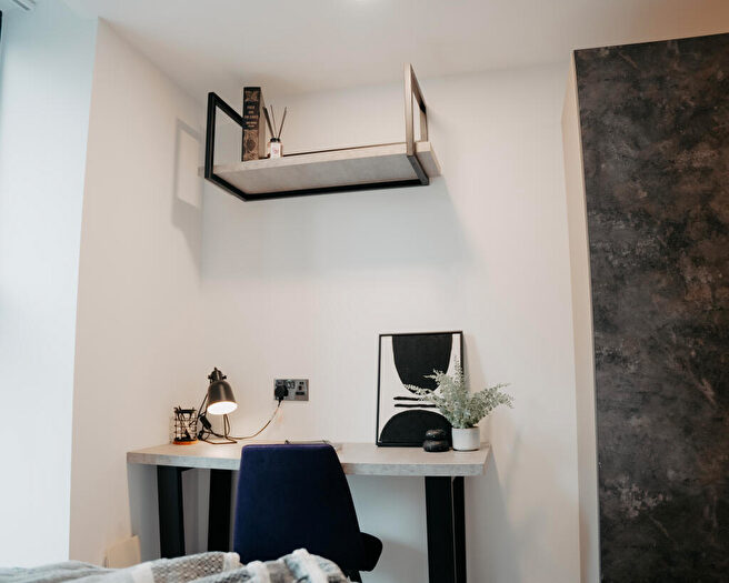 Studio To Rent In Bridge Street West, Birmingham, B19