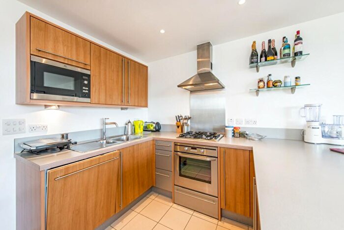 2 Bedroom Apartment To Rent In Vision Development - Energy Rating B, N7