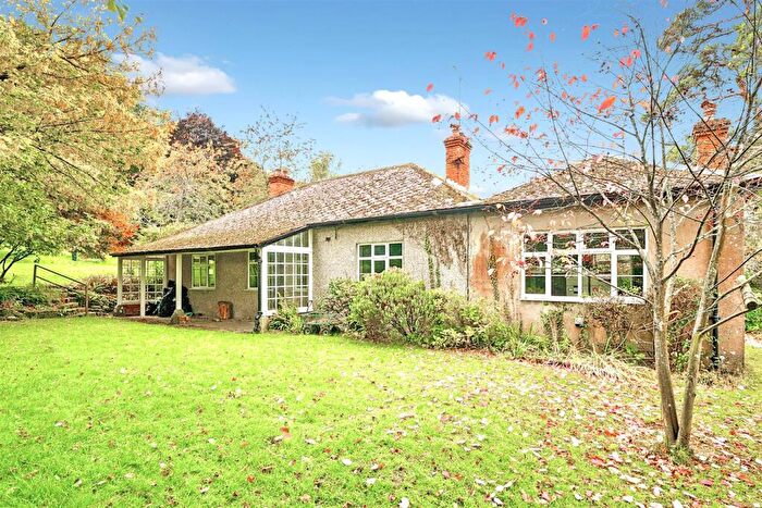 4 Bedroom Detached Bungalow For Sale In Tisbury Road, Fovant, Salisbury, SP3