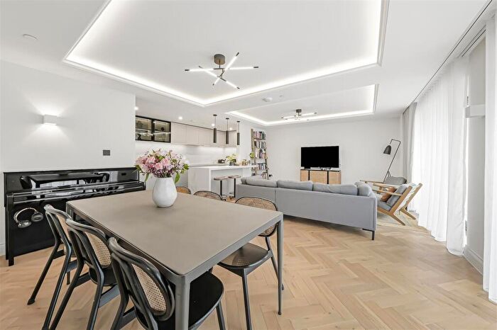 3 Bedroom Apartment To Rent In The Luxley, Golders Green, NW11