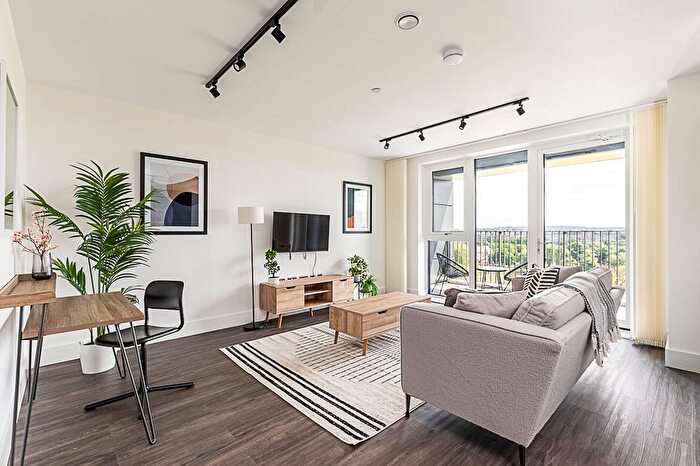 Studio To Rent In N--, Edmund Point, - Scrubs Lane, London, NW10