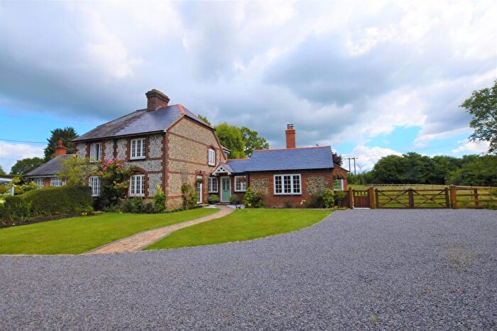 3 Bedroom Semi-Detached House To Rent In Naphill Common, Naphill, HP14