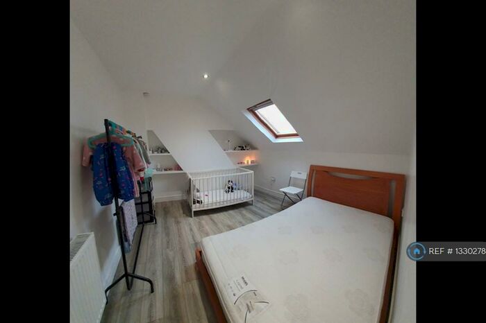 3 Bedroom Flat To Rent In Butler Road, Harrow, HA1