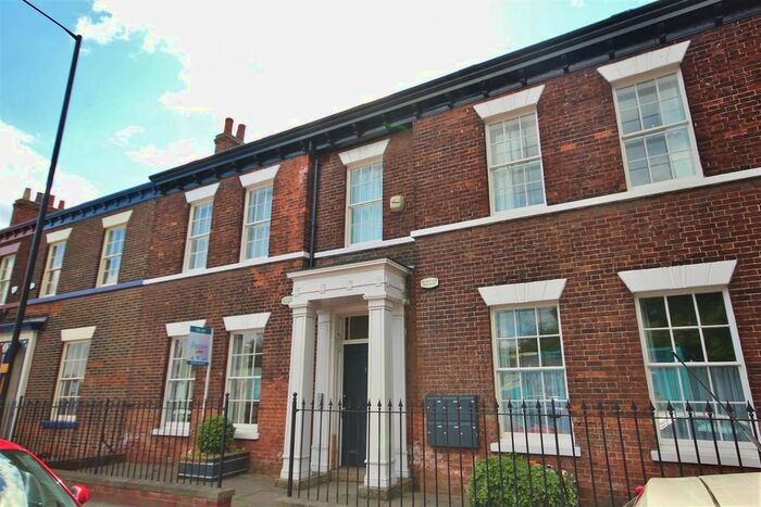 1 Bedroom Flat To Rent In Park Street, Selby, YO8
