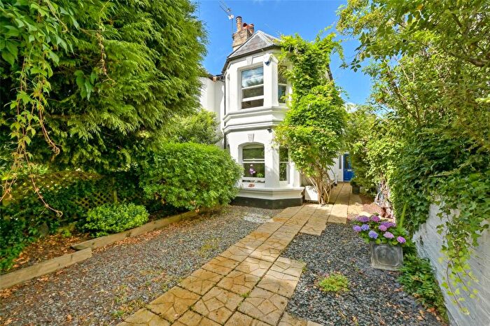 3 Bedroom Semi-Detached House To Rent In Kings Road, Windsor, Berkshire, SL4