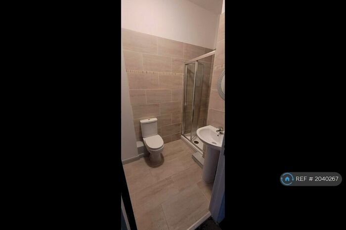 1 Bedroom Flat To Rent In Drake Street, Rochdale, OL16