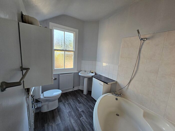 2 Bedroom Terraced House To Rent In Mayfield Avenue, Dover, CT16