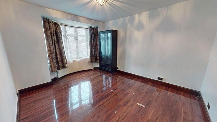 4 Bedroom Terraced House To Rent In Four Bedroom House To Rent In Waddon, CR0