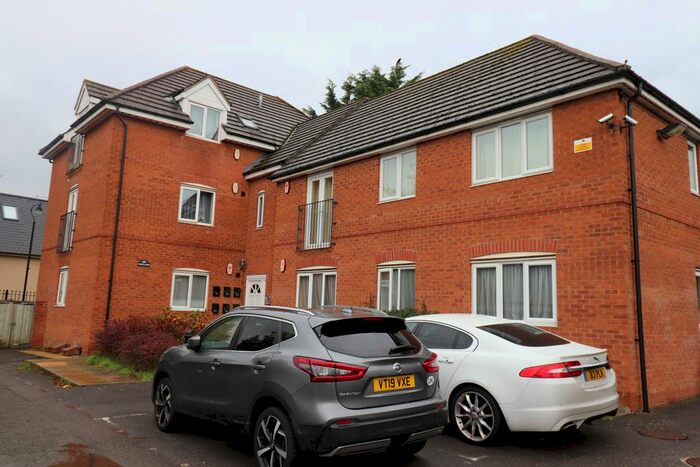 2 Bedroom Flat To Rent In Meeting Lane, Duston, Northampton, NN5
