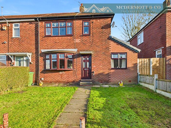 3 Bedroom Semi Detached House For Sale In Clough Road, Failsworth, Manchester, M35