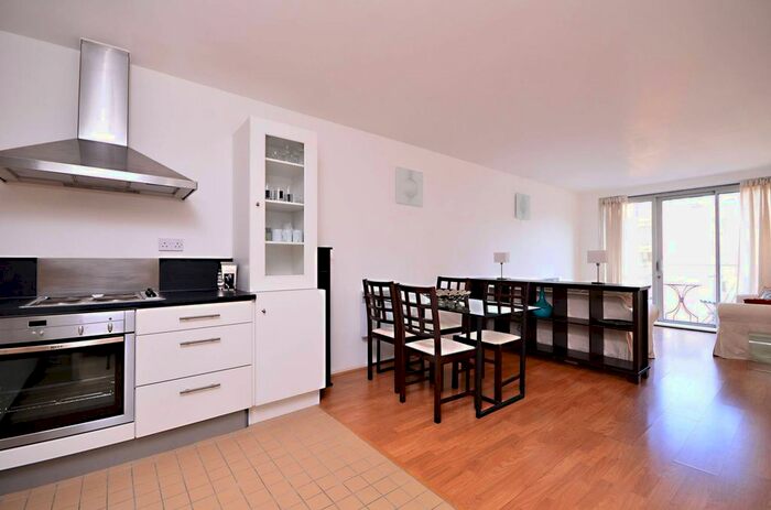 1 Bedroom Flat To Rent In Narrow Street, Limehouse, London, E14