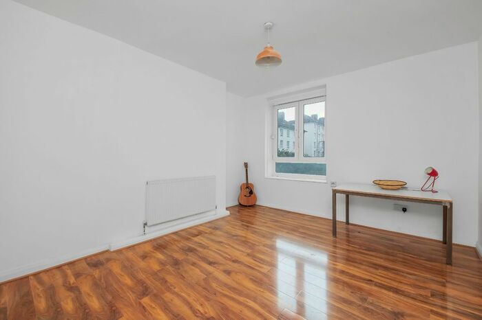 2 Bedroom Flat To Rent In Acworth House, Barnfield Road, Plumstead, SE18