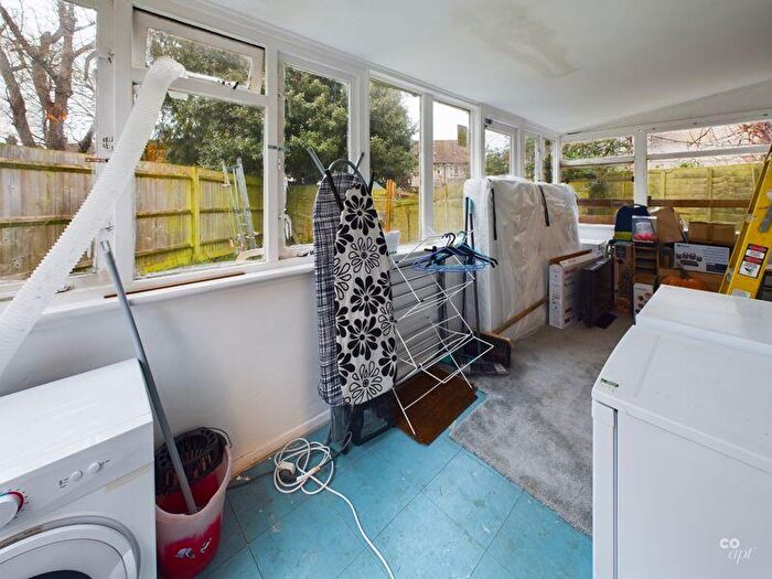 4 Bedroom Semi-Detached House To Rent In Barcombe Road, Brighton, BN1