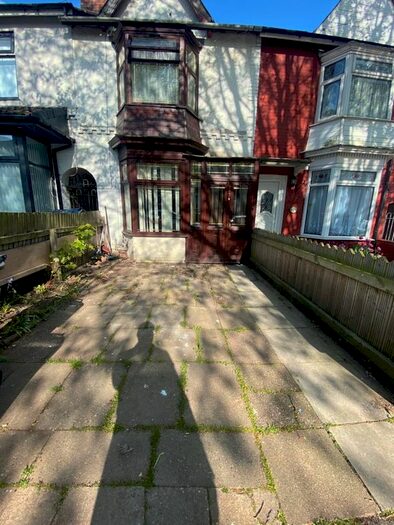 4 Bedroom Terraced House To Rent In Colonial Road, Birmingham, B9