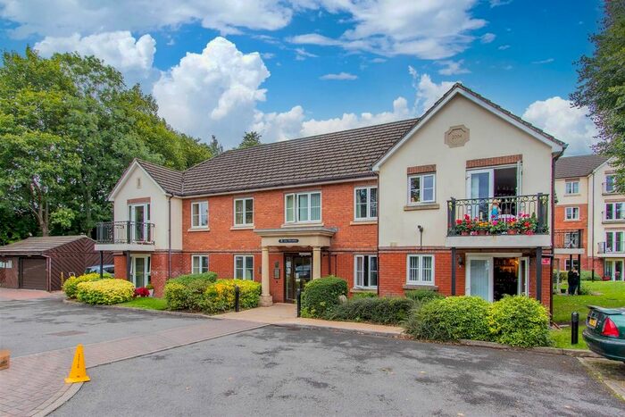 2 Bedroom Flat For Sale In Ty Glas Road, Llanishen, Cardiff, CF14