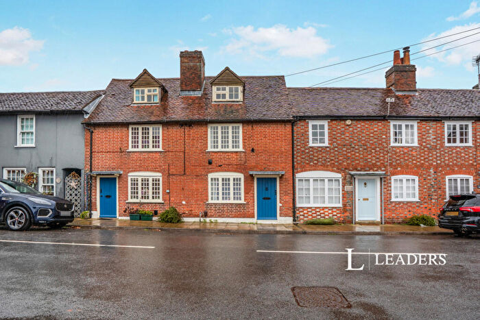 2 Bedroom House To Rent In East Street, Titchfield, Fareham, PO14