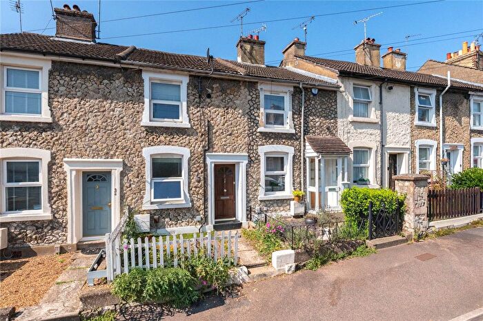 2 Bedroom Terraced House For Sale In Whitmore Street, Maidstone, ME16
