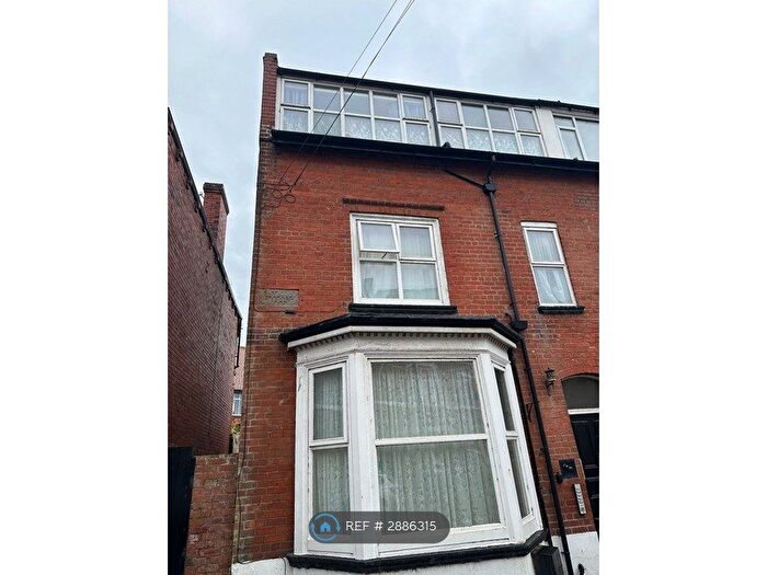 Studio To Rent In North Marine Road, Scarborough, YO12