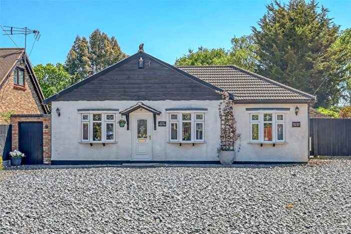 4 Bedroom Bungalow For Sale In Ethelbert Road, Rochford, Essex, SS4