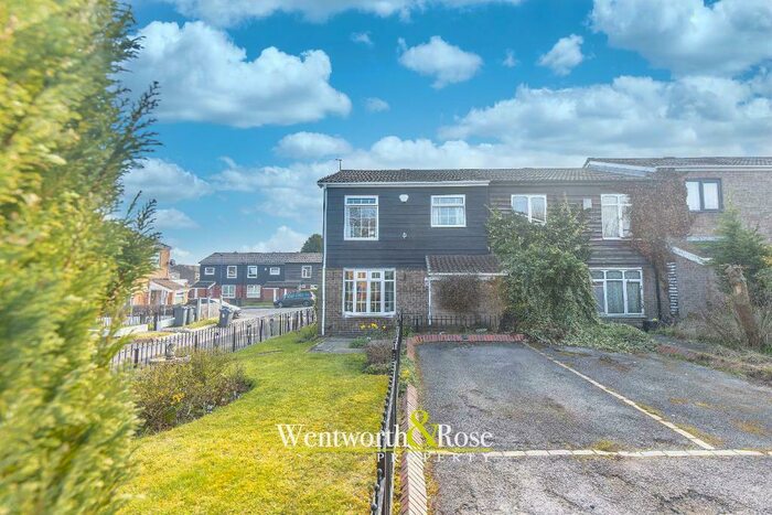 3 Bedroom End Of Terrace House For Sale In Pembridge Close, Bartley Green, Birmingham, B32