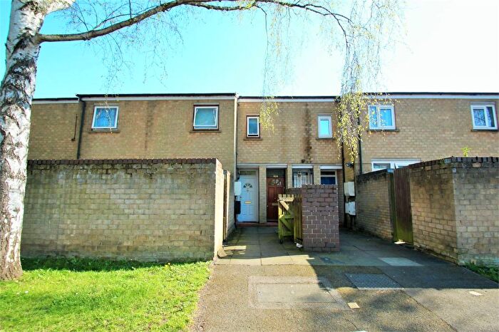 1 Bedroom Flat To Rent In Rockingham Road, Uxbridge, UB8