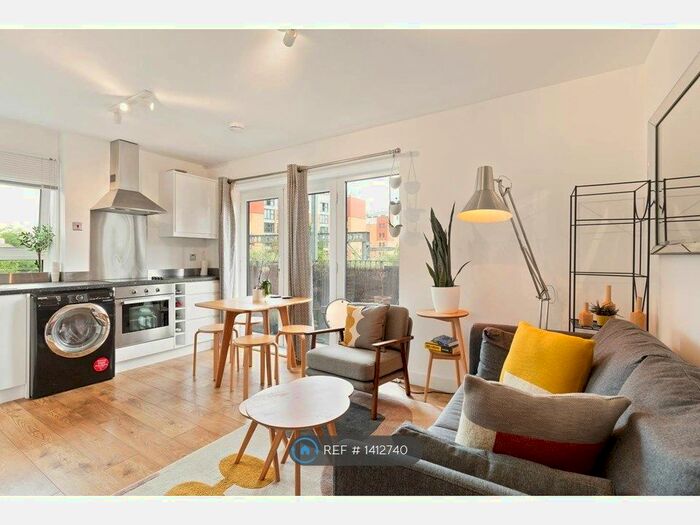 2 Bedroom Flat To Rent In Stratford Eye, London, E15