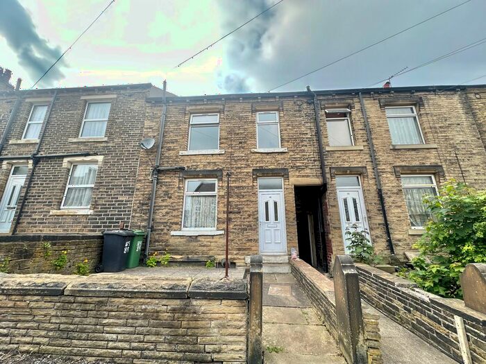 2 Bedroom Terraced House To Rent In May Street, Crosland Moor, Huddersfield, HD4