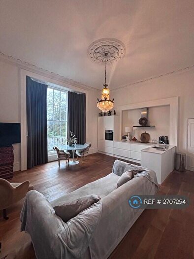 3 Bedroom Flat To Rent In Lansdown Place, Bristol, BS8