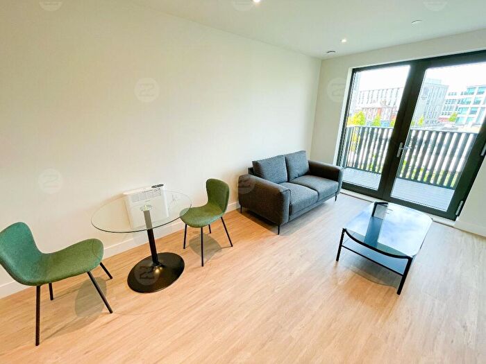 1 Bedroom Flat To Rent In Glasswater Locks, Belmont Row, Birmingham, B4