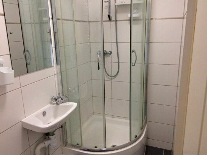 1 Bedroom House To Rent In Ashurst Way, Rosehill, Oxford, OX4