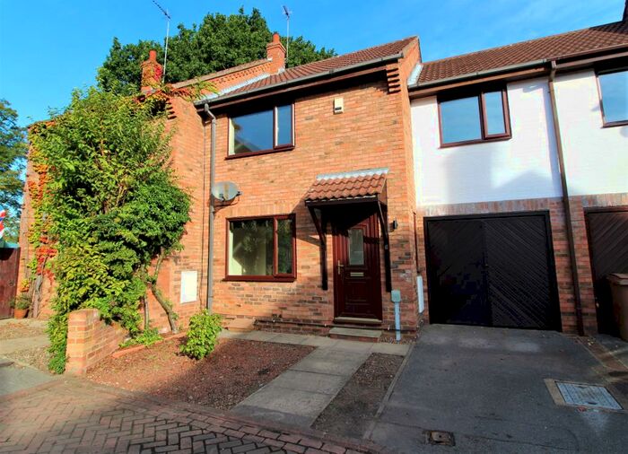 3 Bedroom House To Rent In Lawson Close, Walkington, HU17
