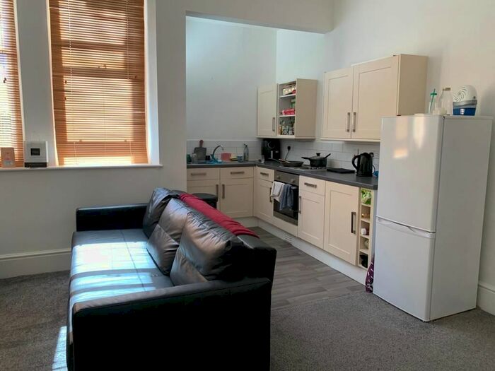 1 Bedroom Flat To Rent In Park Road, Leamington Spa, CV32