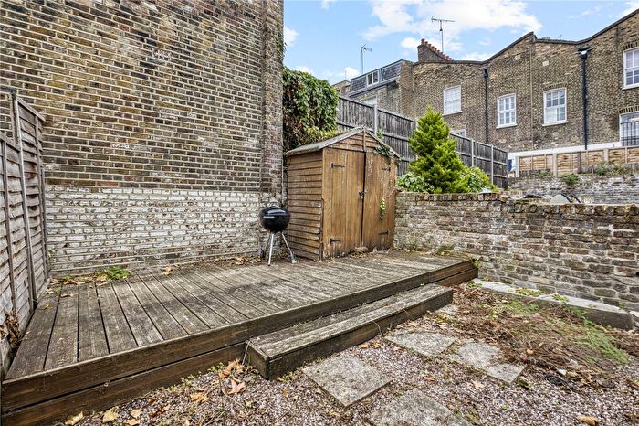 2 Bedroom Flat For Sale In Granville Square, Islington, London, WC1X