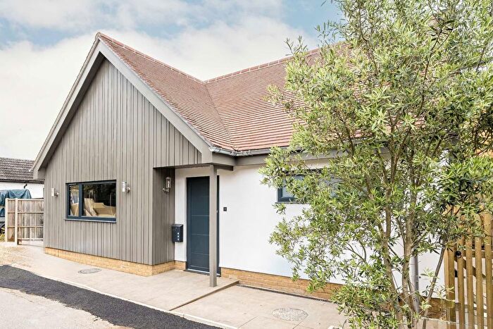 2 Bedroom Detached House To Rent In Vicarage Road, Sunbury-On-Thames, TW16