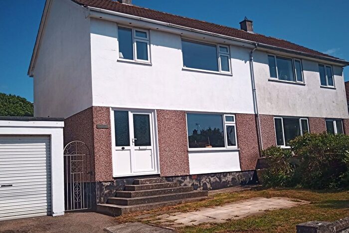 4 Bedroom Semi-Detached House For Sale In Lanherne Avenue, Newquay, TR8