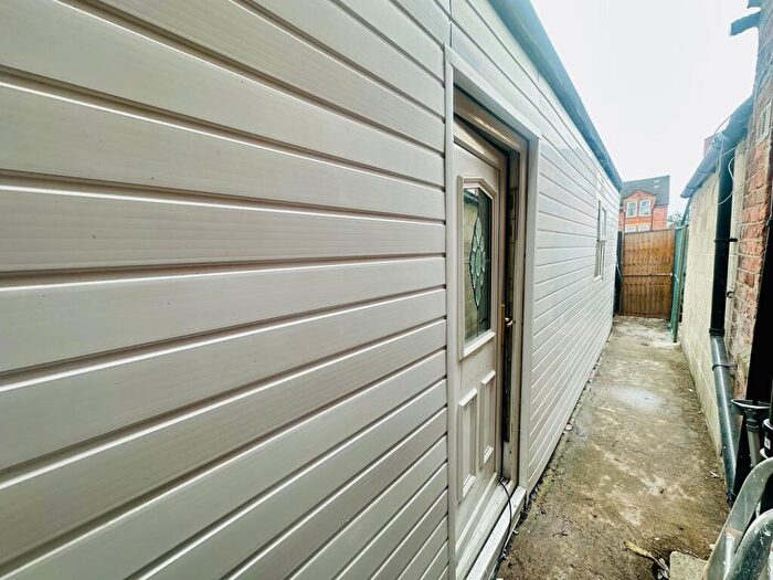 1 Bedroom Flat To Rent In Chapel Street, Ripley, DE5
