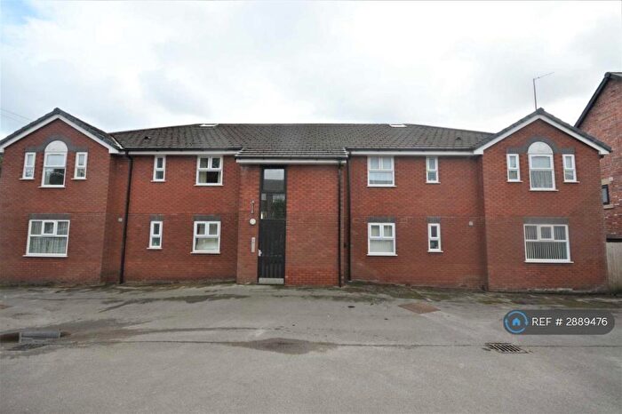 1 Bedroom Flat To Rent In Litchfield Court, Middleton, Manchester, M24