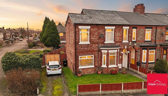 3 Bedroom End Terrace House For Sale In Lock Lane, Partington, M31