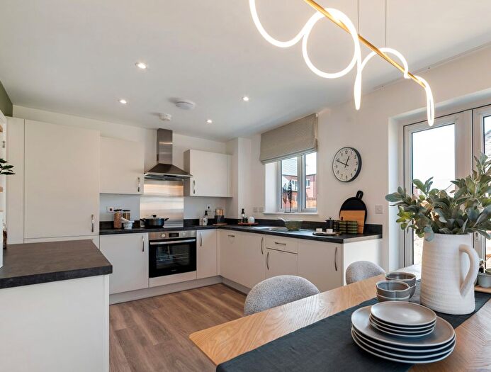 3 Bedroom Semi-Detached House For Sale In Ramsey Road, Huntingdon, PE26