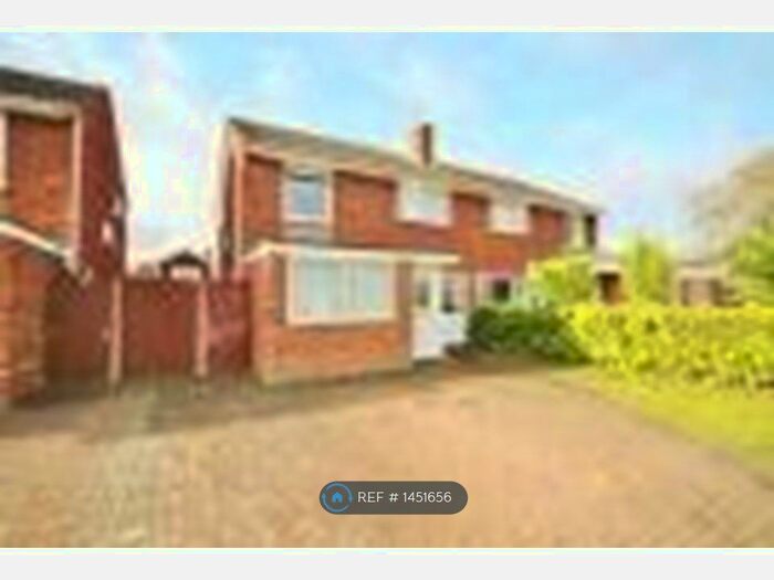 3 Bedroom Semi-Detached House To Rent In Kelsey Crescent, Cambridge, CB1