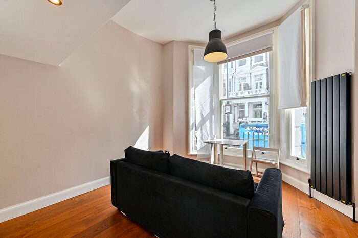 Studio To Rent In Fairholme Road, Barons Court, London, W14