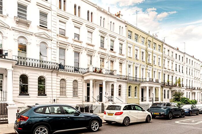 2 Bedroom Flat To Rent In Elgin Crescent, London, W11