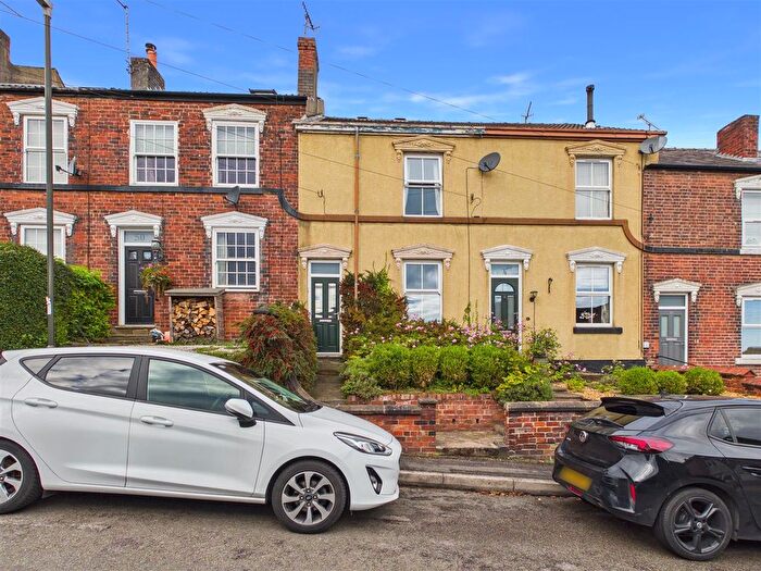 3 Bedroom Terraced House For Sale In Hallowes Lane, Dronfield, S18